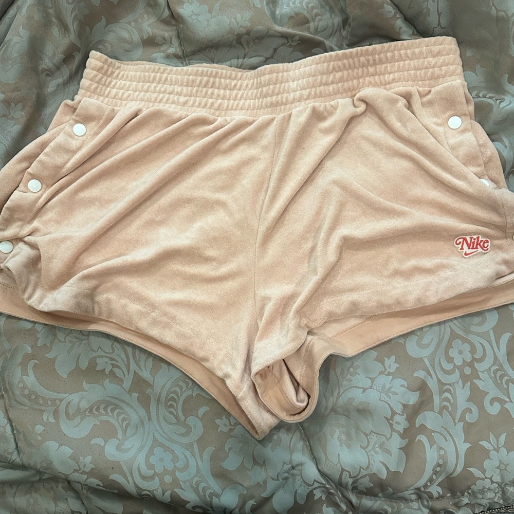 Nike Snap Button Short - Picture 3 of 5